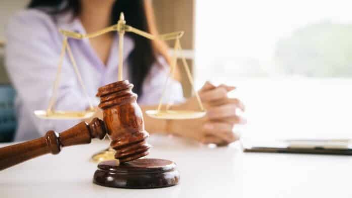 وکیل خانم برای طلاق (9)