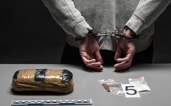 جرم قاچاق مواد مخدر (2)