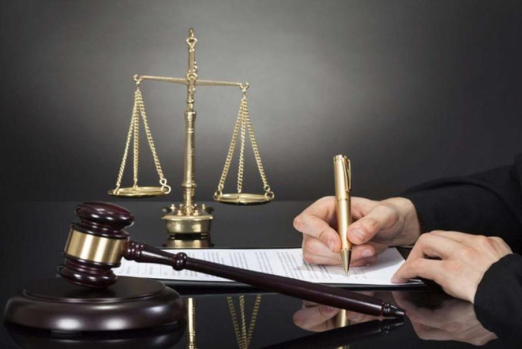 حق انتخاب وکیل در امور حقوقی (2)